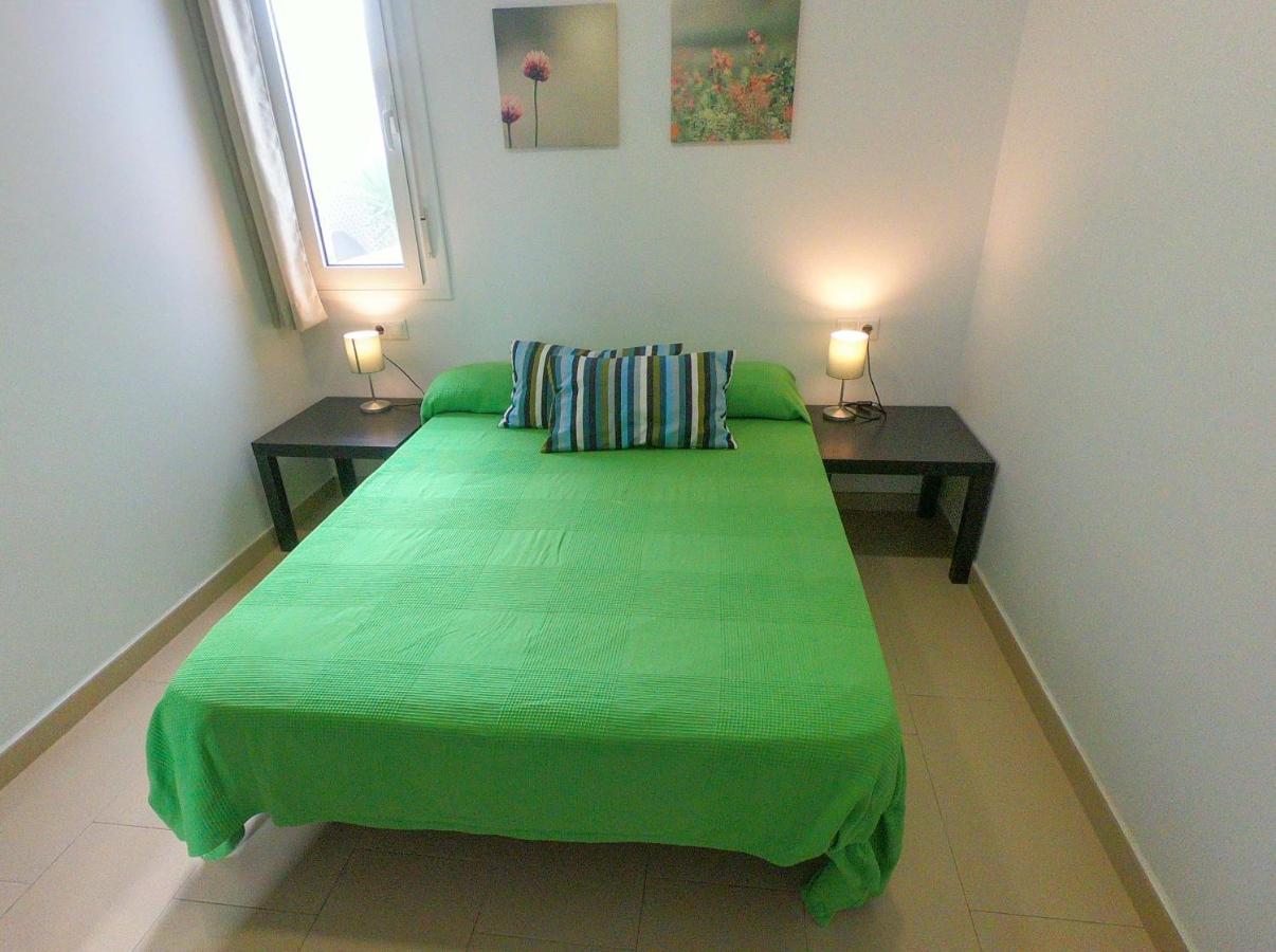 Noria Is A Comfortable Apartment With Patio And Large Terrace In Conil コニル・デ・ラ・フロンテラ エクステリア 写真